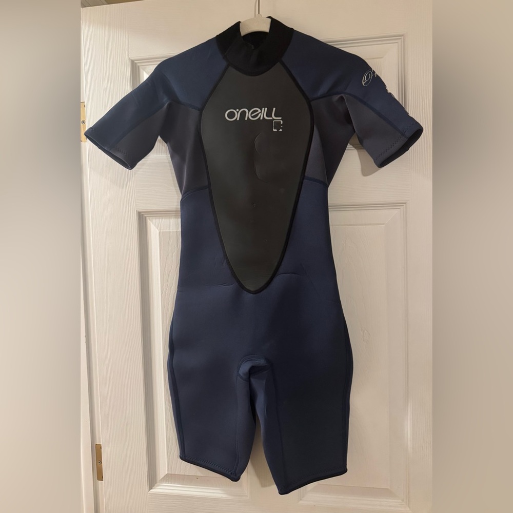 NWT Women’s O’Neill wet suit size 4